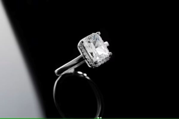 Why Emerald Cut CZ Rings Are the Ultimate Symbol of Clarity and Precision